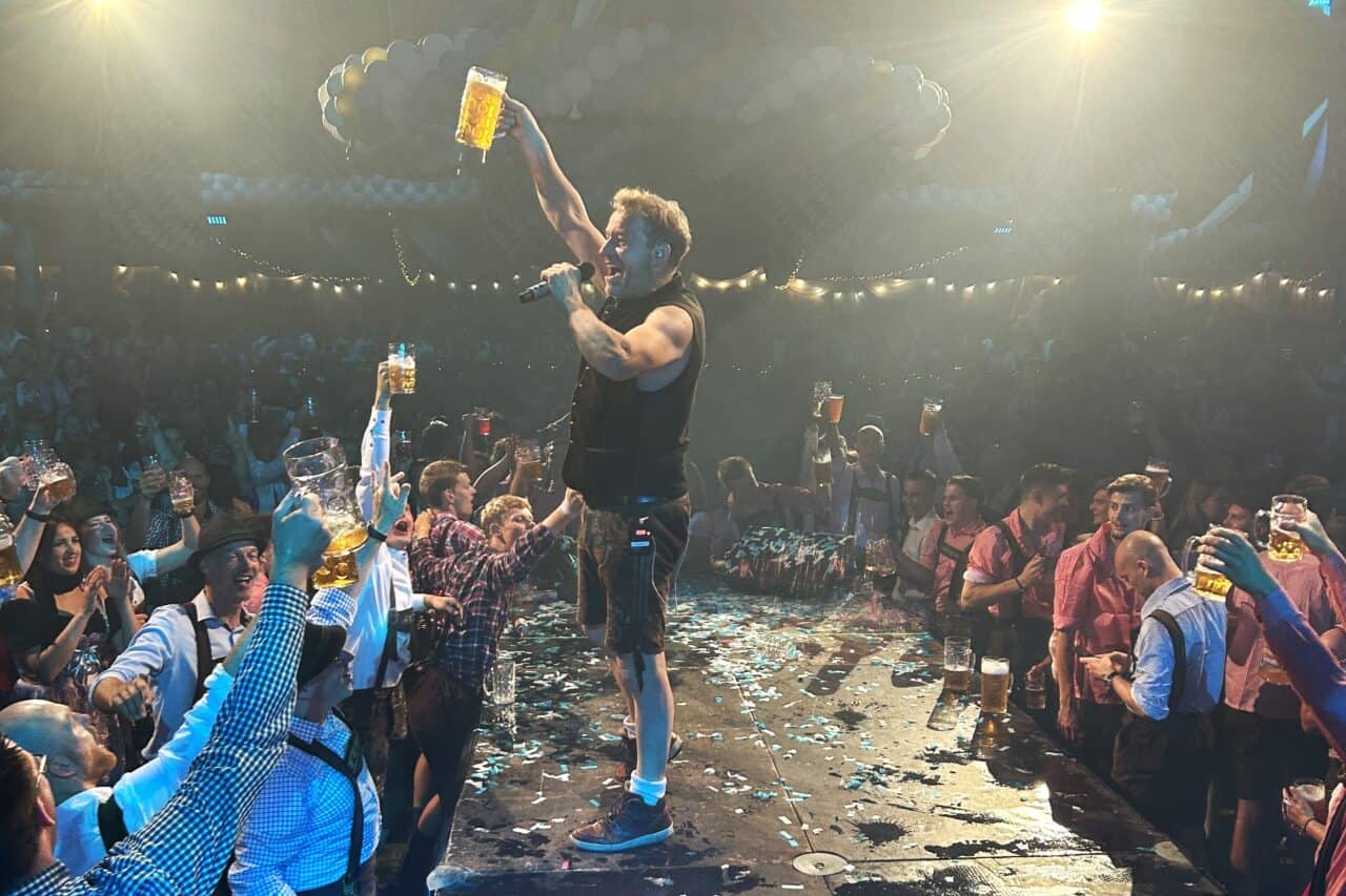 Hafen, Hopfen und Hüttengaudi – Alpenbanditen beim Hoekse Bierfest Rotterdam 2023