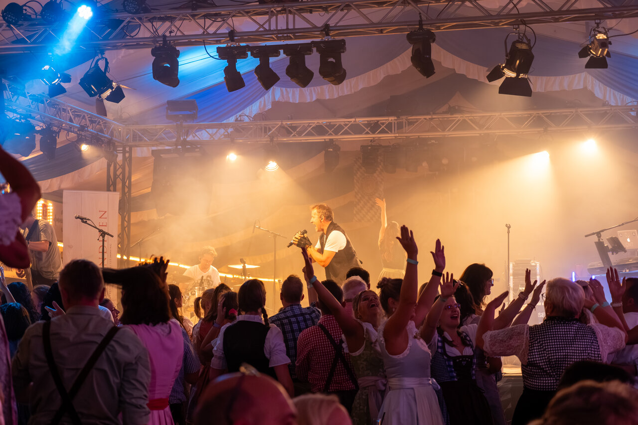 Alpenbanditen feiern gelungene Premiere bei der Frühlingswiesn in Salzgitter-Thiede